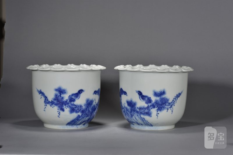 民国 王步风格青花花鸟纹花口花盆一对 - 图3